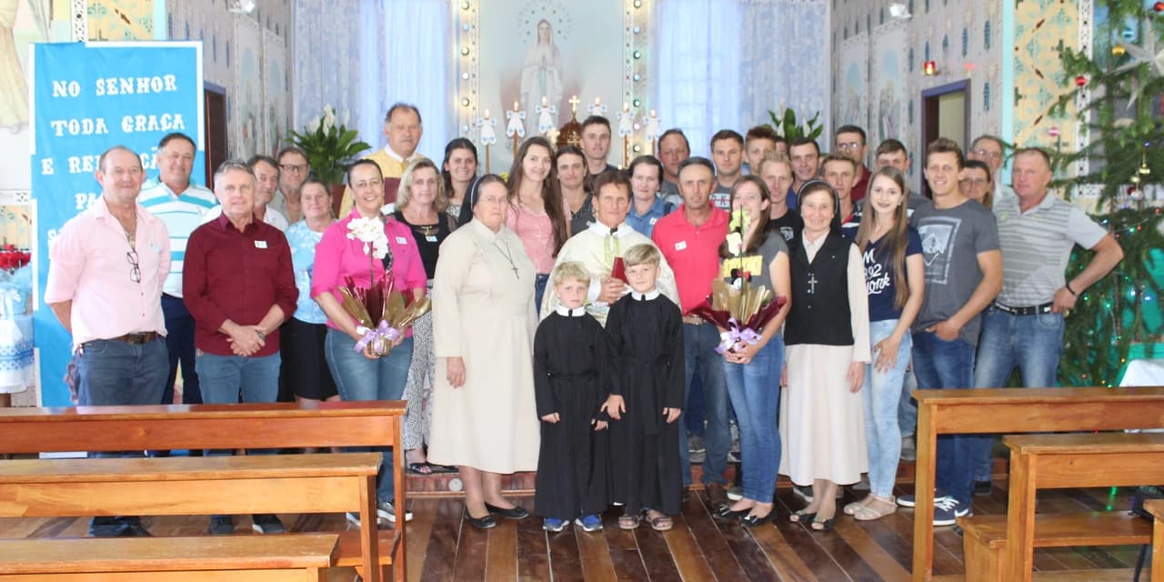 Comunidade de Cachoeirinha realiza festa em homenagem a Imaculada Conceição e os 25 anos de sacerdócio do padre Pedrinho