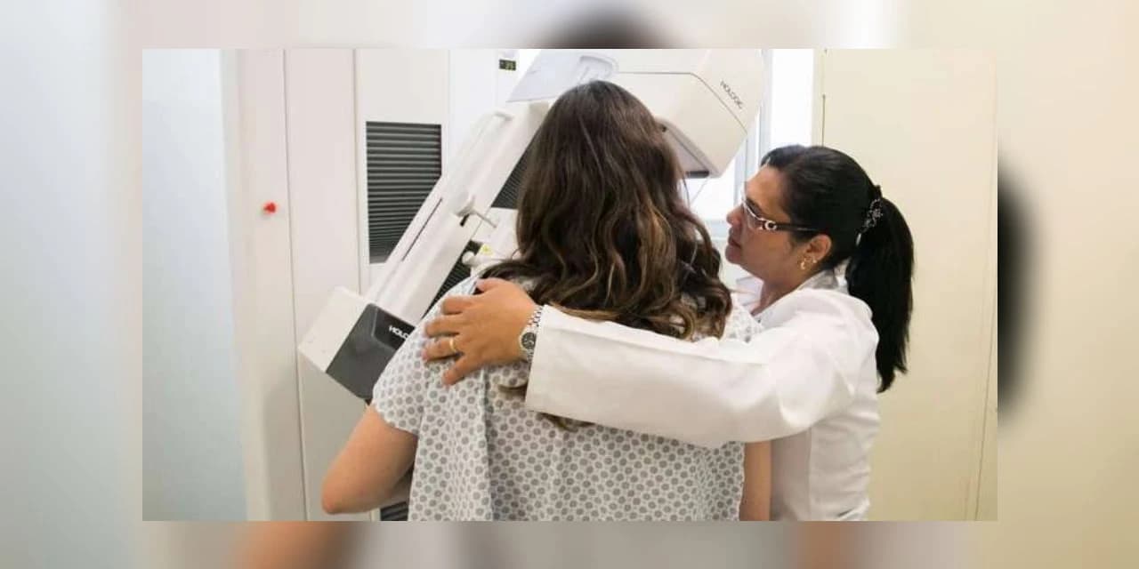 Lei garante reconstrução da mama para vítimas de câncer
