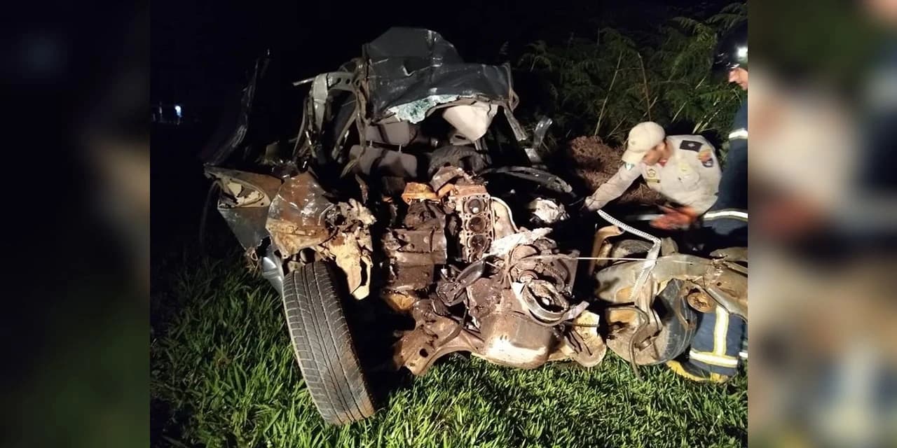 Colisão entre ônibus e carro deixa um morto em Prudentópolis
