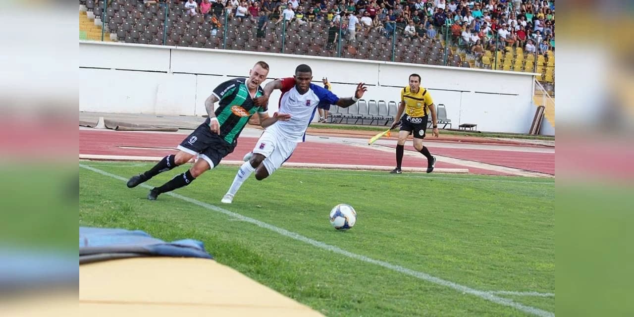 Paraná cria pouco e não sai do zero com o Maringá no Willie Davids