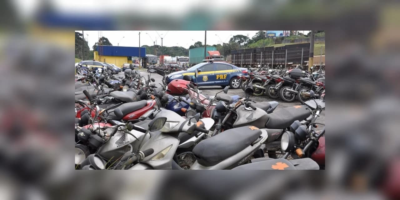 PRF promove leilão de quase 1800 veículos em Curitiba