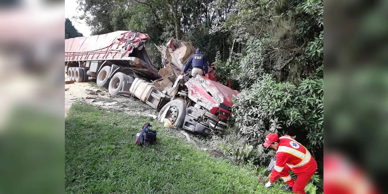 PRF registra acidente que interditou a serra na BR 277 em Guarapuava