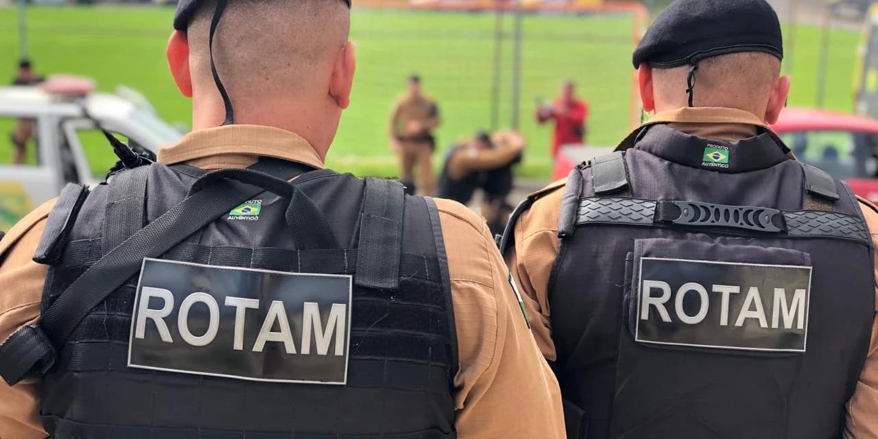 Policiais militares de Prudentópolis participam de instrução para técnicas de abordagens de alto risco