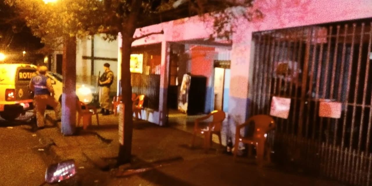 Dois homens são mortos a tiros em bar de Sarandi