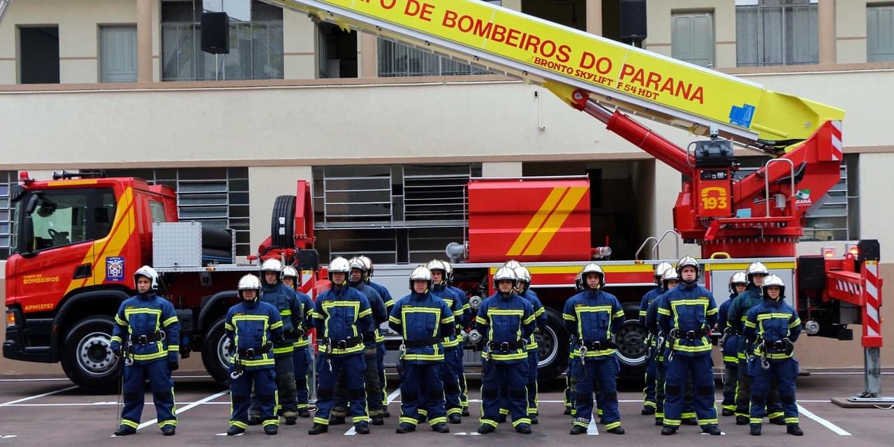 Corpo de Bombeiros ganha novos caminhões e equipamentos