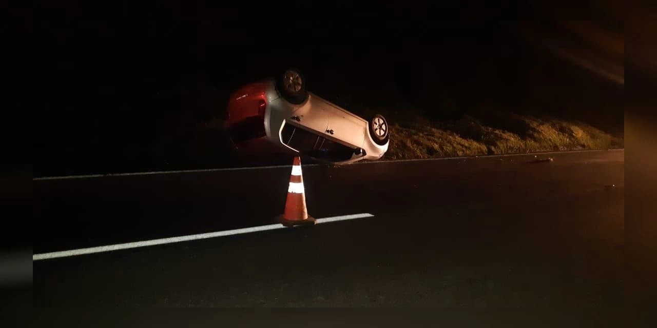 Capotamento em Irati deixa uma pessoa ferida