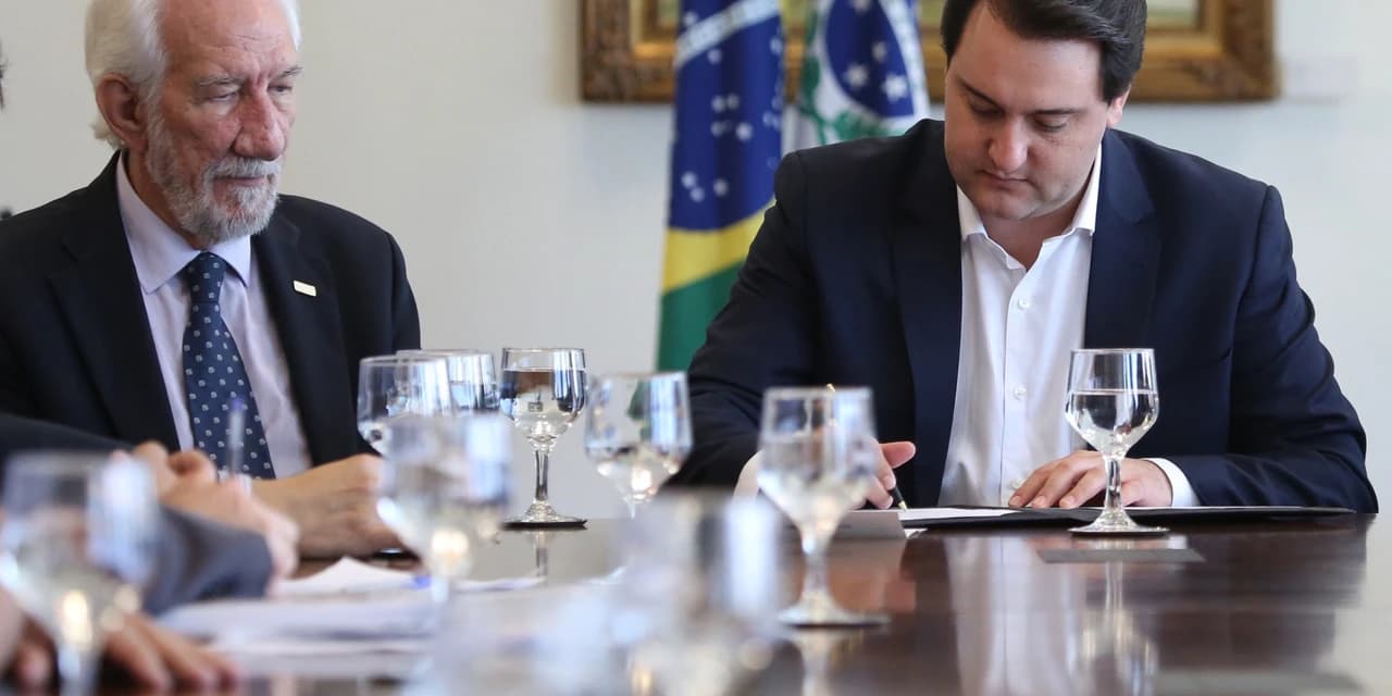 Governador sanciona lei que congela salários do primeiro escalão