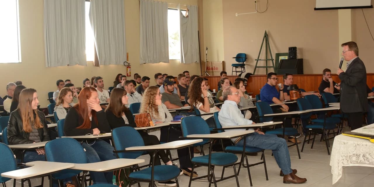 Workshop “Código Florestal na prática” é realizado no Campus Irati