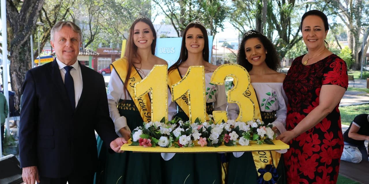 Nicoli Fischer foi eleita a rainha da Fenafep 2019