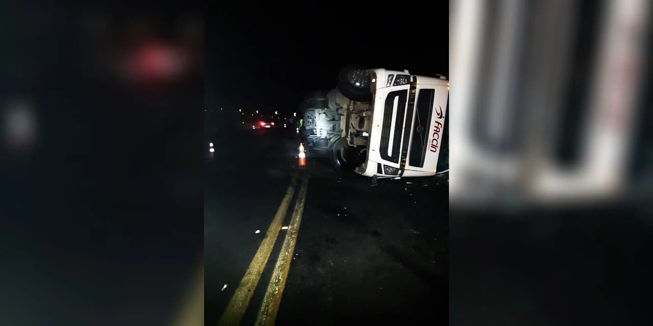 Caminhão tomba, motorista tem ferimentos leves e indígenas saqueiam carga, em Nova Laranjeiras