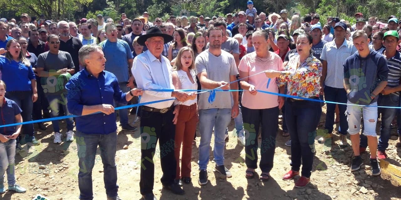 Aproximadamente 1000 pessoas participam da inauguração da ponte em Jaciaba