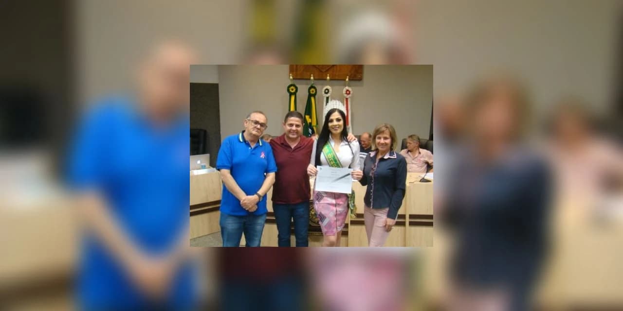 Miss Prudentópolis Agnes Eduarda recebe homenagem