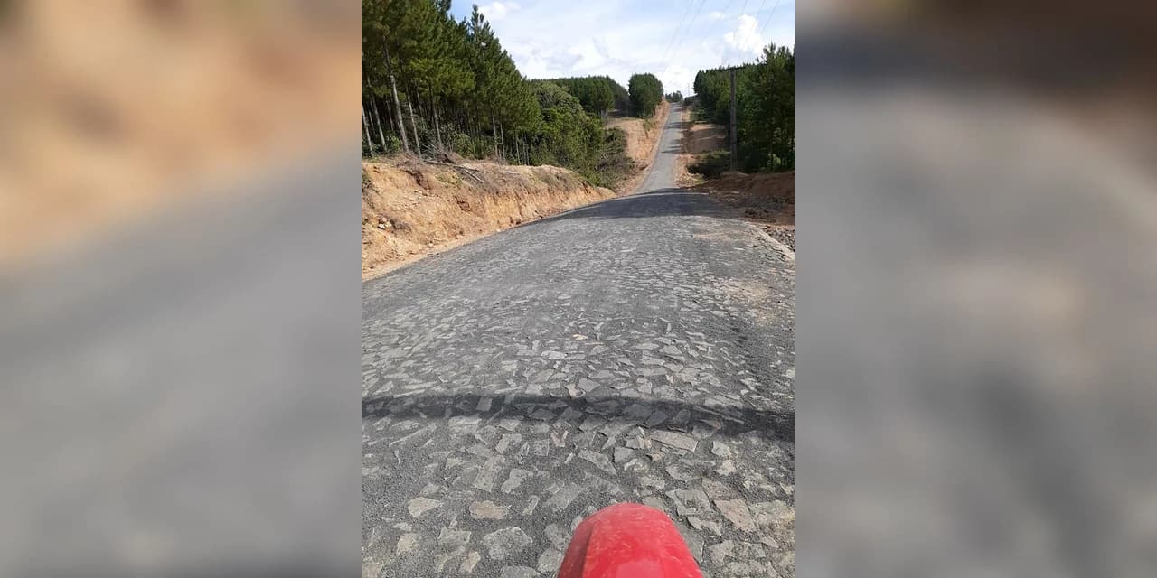 TV NOSSA GENTE: Obra de calçamento que liga a comunidade de São Sebastião está em fase de conclusão.