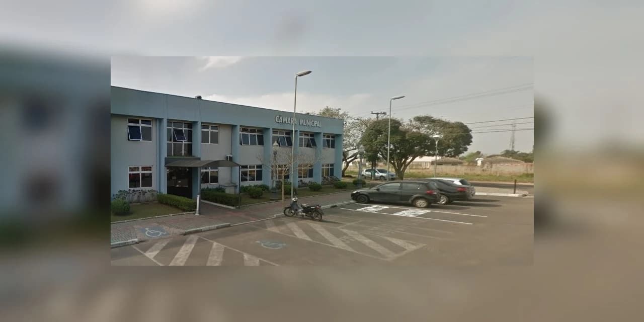 Câmara de Araucária aprova aumento em mais de 60% no salário dos vereadores