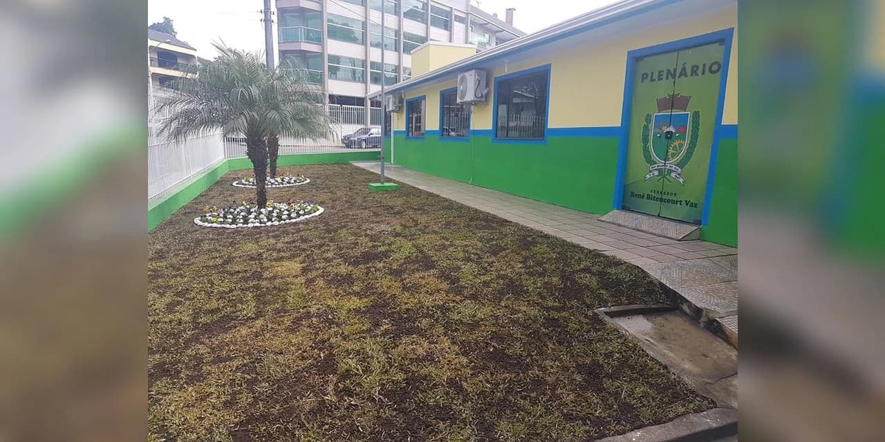 Vereadores aprovam aumento de R$ 1,5 mil nos próprios salários e passam a receber pagamento de 13°