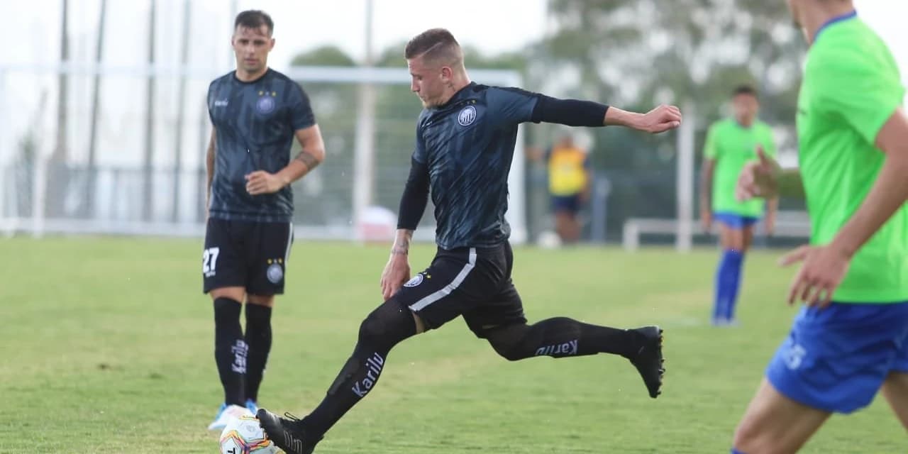 Operário vence o Prudentópolis por 8X0 em jogo treino.
