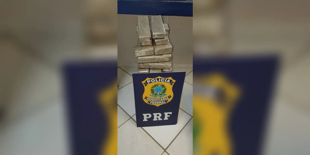 PRF prende casal de Joinville com 43,800 kg de maconha.