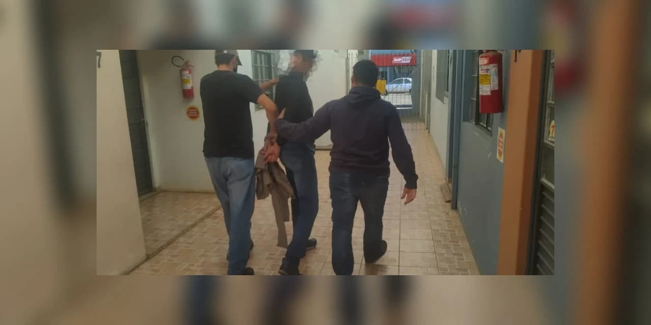 TV NOSSA GENTE: Veja o momento da chegada do ex vereador de Ivaí na 13° em Ponta Grossa delegado falou sobre o caso.