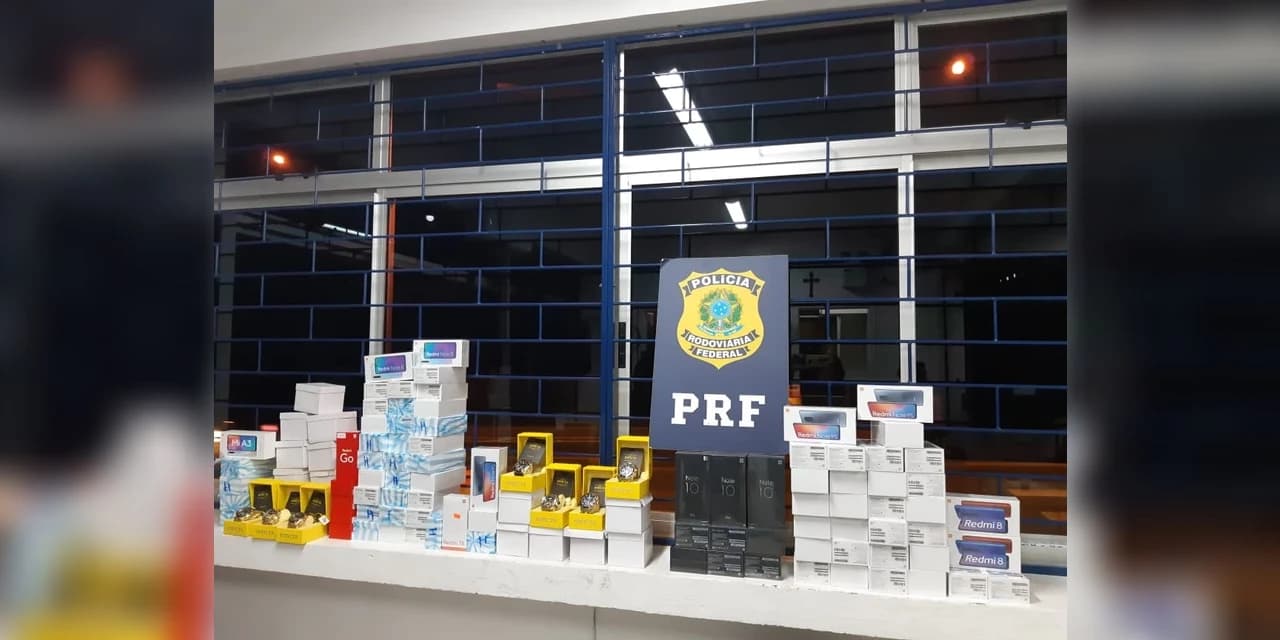 PRF de Ponta Grossa apreende em ônibus de linha, drogas e mercadorias de origem estrangeira