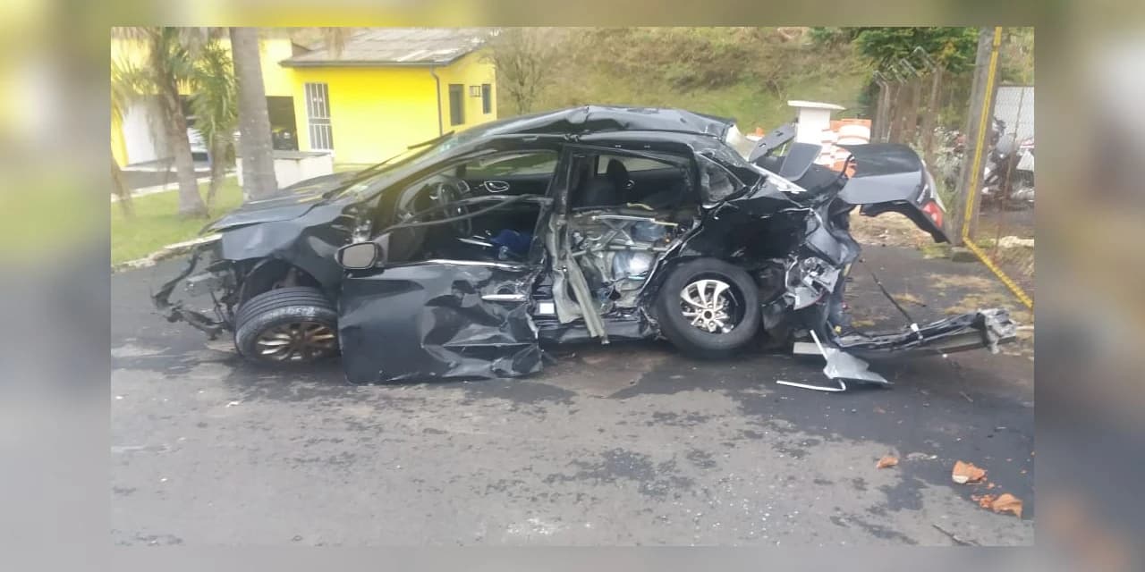 3 pessoas morreram e 2 ficaram feridas em acidente na Br: 277 em Teixeira Soares.