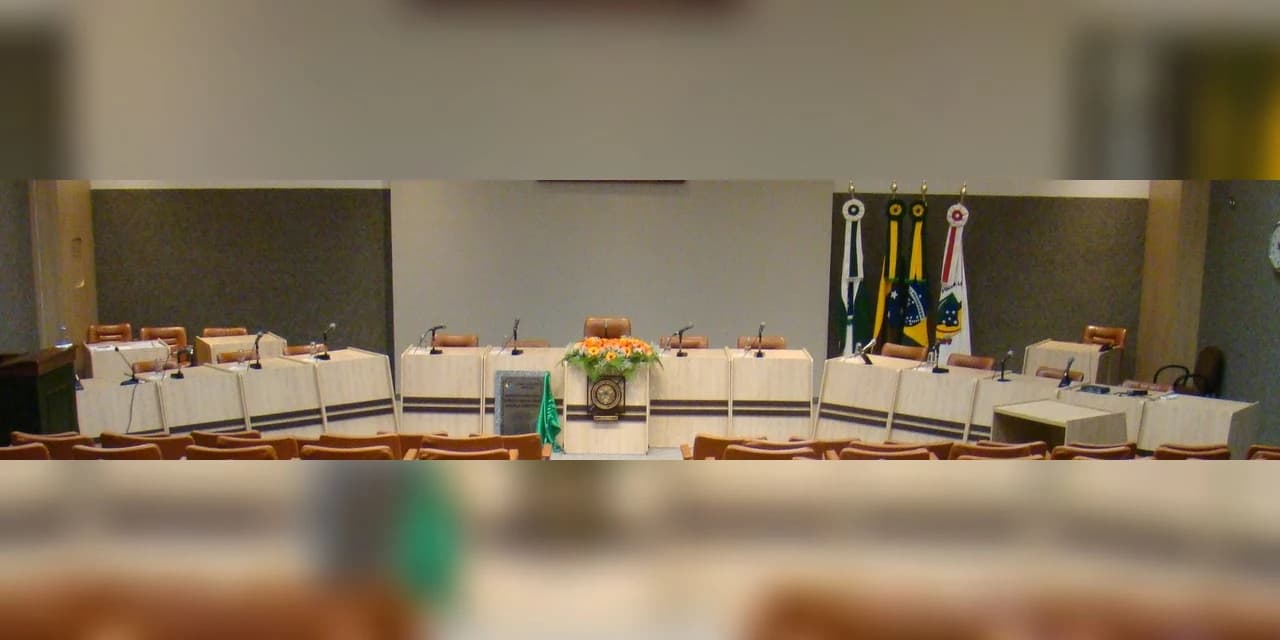 Câmara entra em recesso atividades voltam dia 04 de agosto.