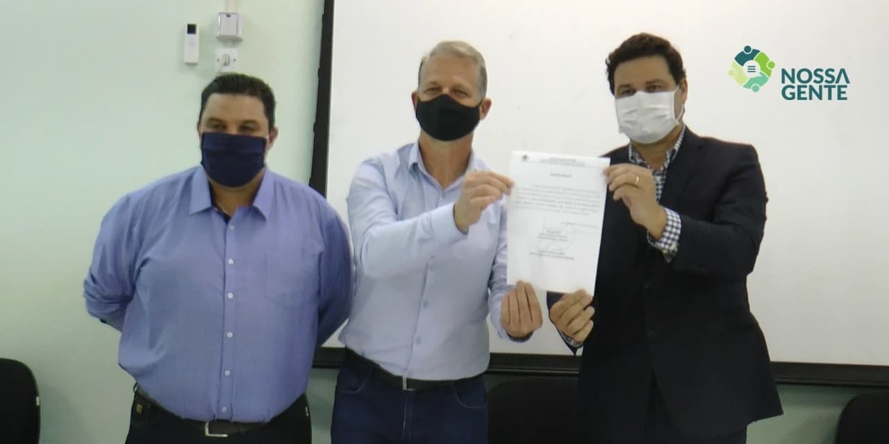 TV NOSSA GENTE: Em Inácio Martins Sandro Alex anuncia R$ 1,3 milhão para pavimentação e recape.