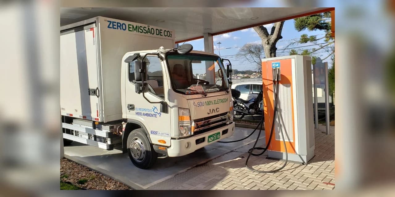 Copel testa caminhão elétrico para transporte de materiais