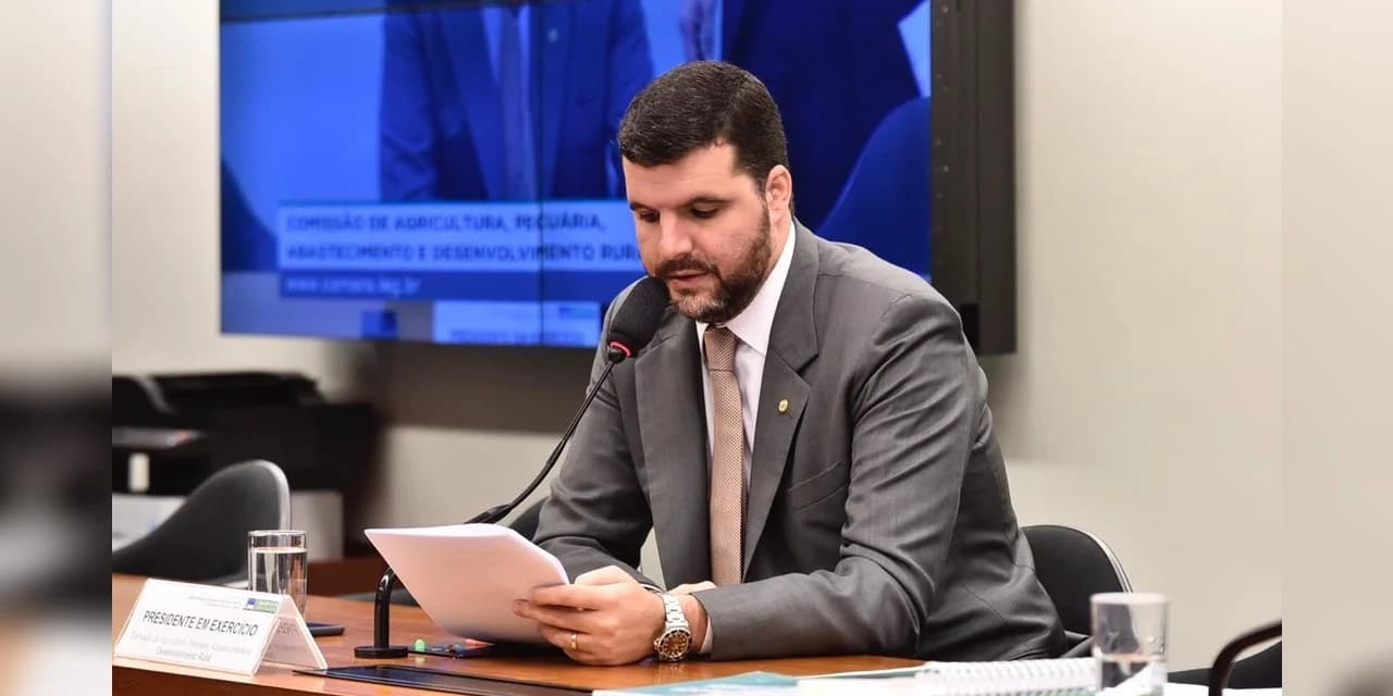 Projeto de Lupion quer garantir gratuidade do transporte aos estudantes universitários.
