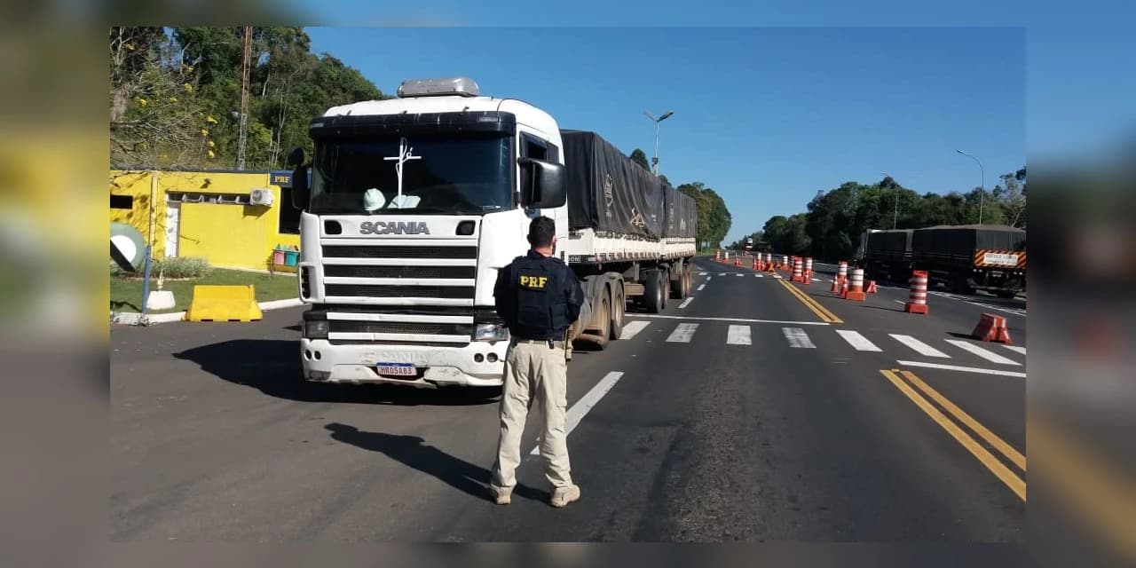 PRF de Irati realiza apreensão recorde de maconha totalizando 10 toneladas.