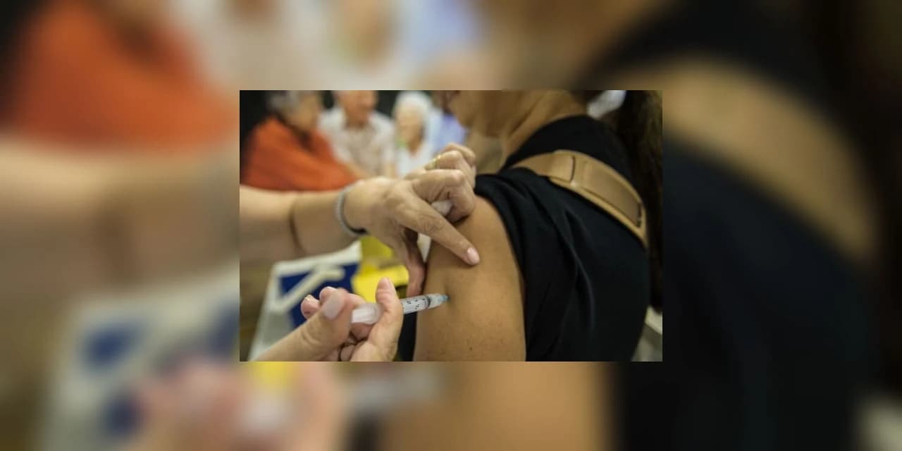 Governo do Paraná diz estar aberto para negociar vacinas da Covid-19, mas aguarda liberação da Anvisa