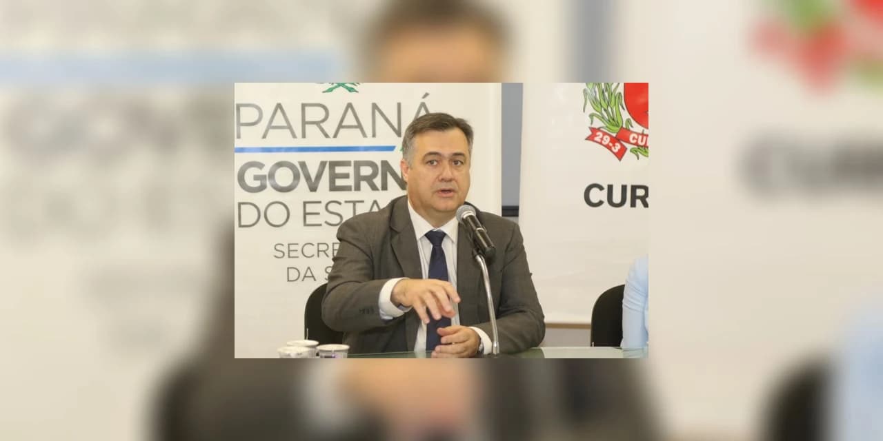 Natal e festas? Pode esquecer, diz secretário de Saúde do Paraná