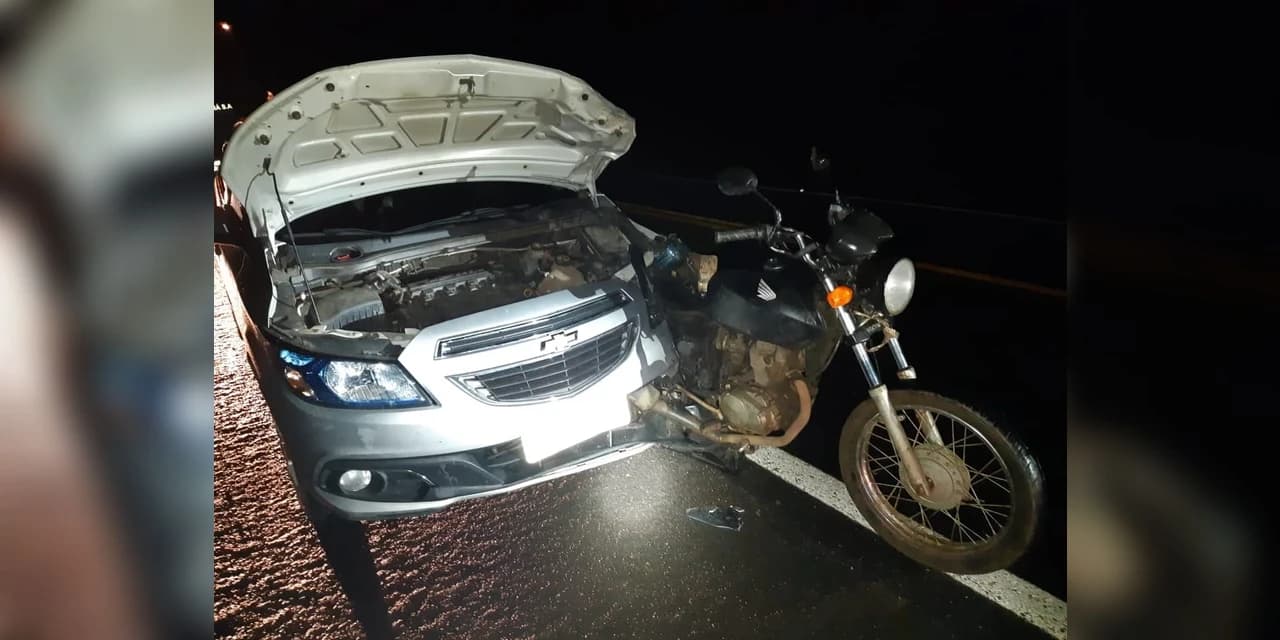 Em Guamiranga PRF atende colisão traseira envolvendo automóvel e motocicleta, com vítima grave