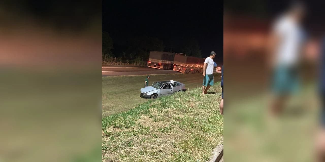 Polícia Militar atende acidente envolvendo 2 veículos na marginal da Br: 373