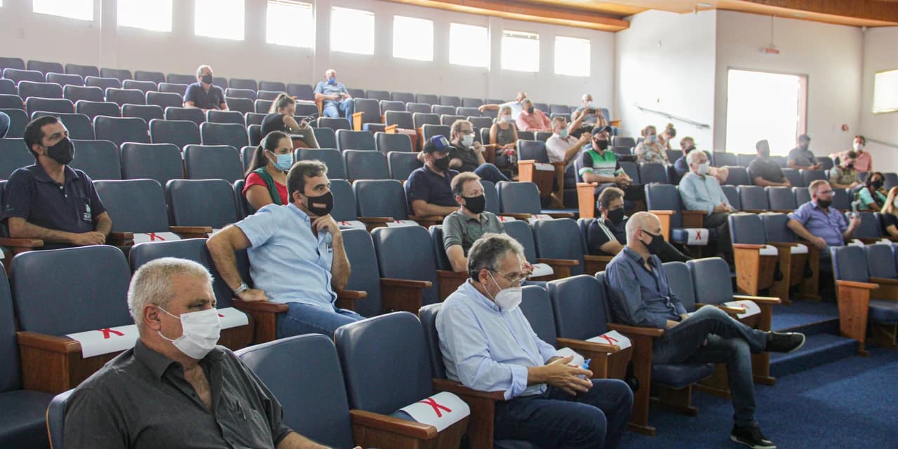 Reunião na Câmara de Irati evidencia grave quadro da Covid-19