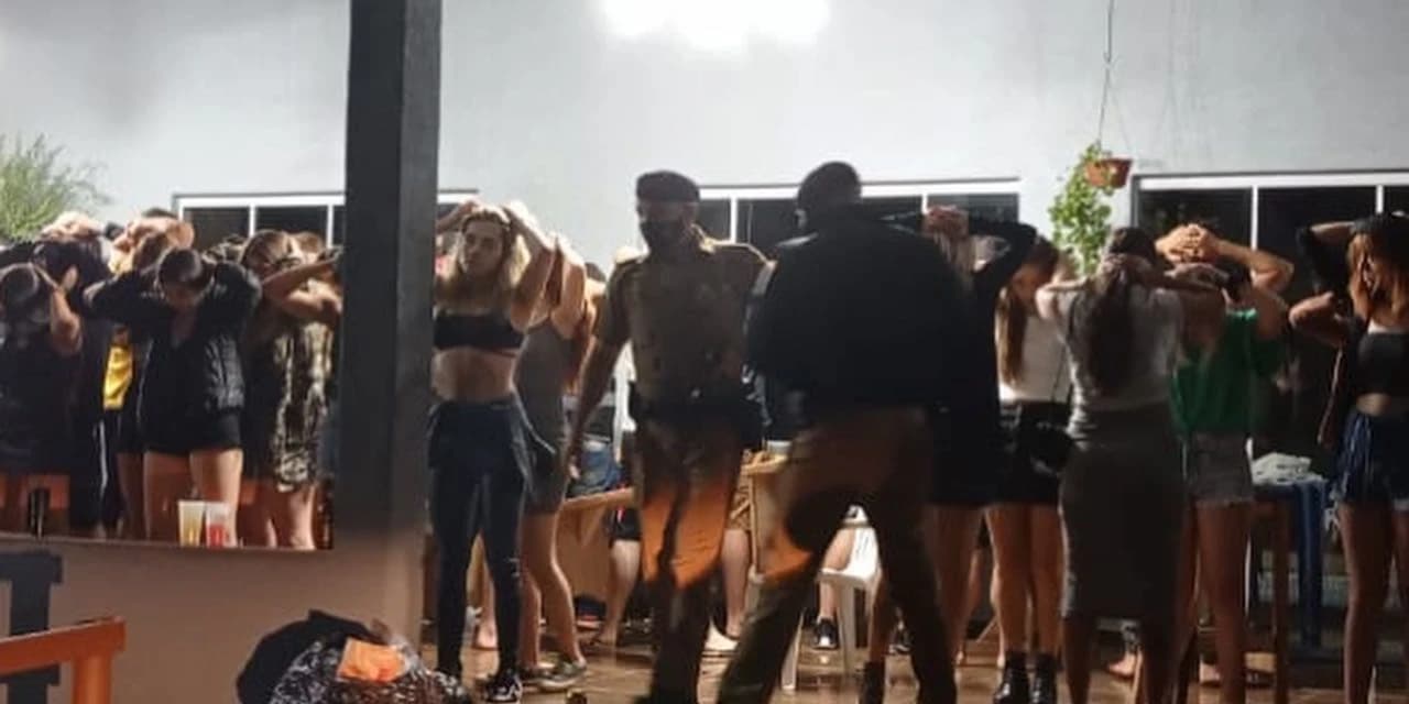 PM acaba com festa Rave com cerca de 50 pessoas em Guarapuava