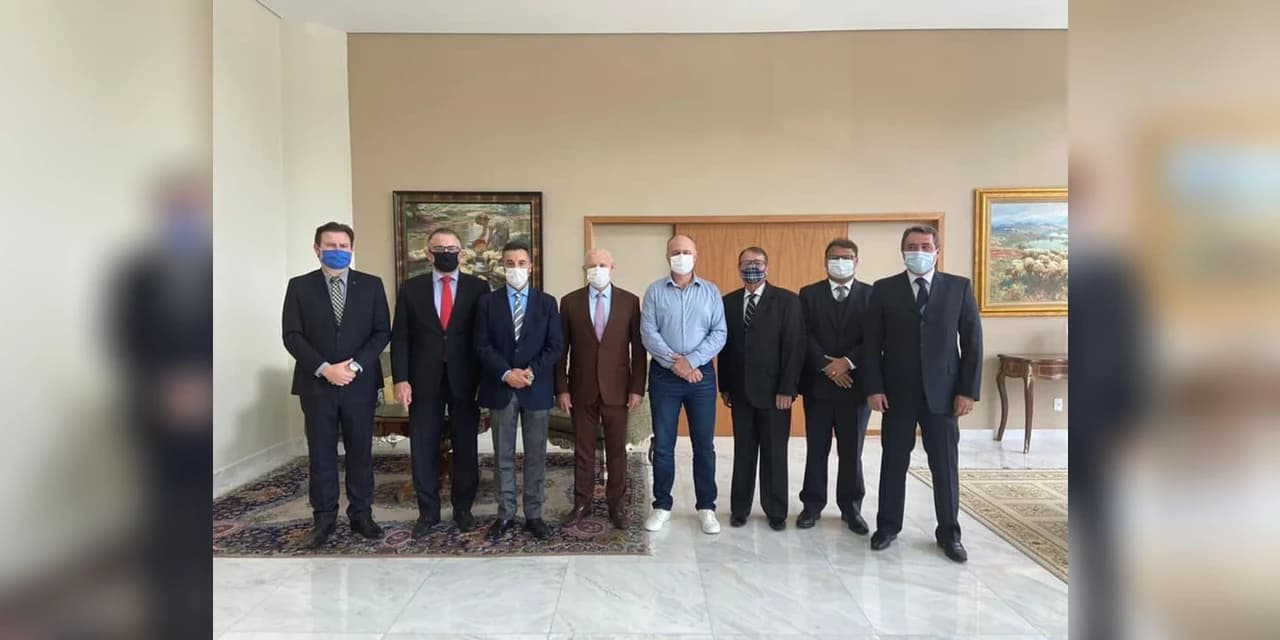 Osnei Stadler participa de reunião com o presidente do Tribunal de Justiça do Paraná