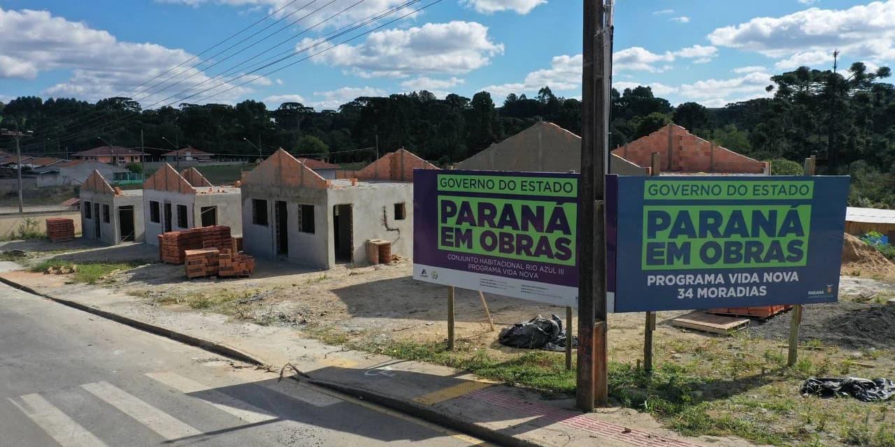Novas casas em Rio Azul vão atender famílias com renda de até três salários mínimos
