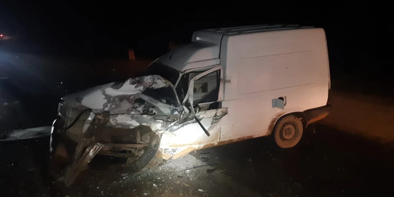 PRF atende acidente na BR 153 em Rebouças.