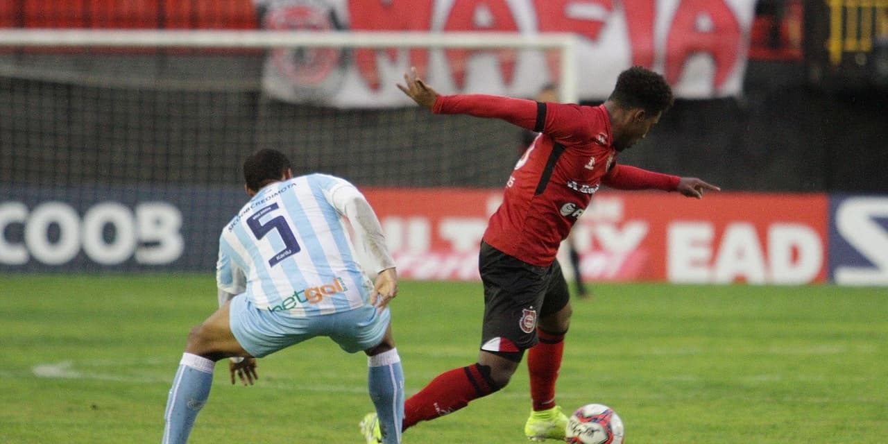 Com um a menos Londrina segura pressão e fica no empate na estreia da série B