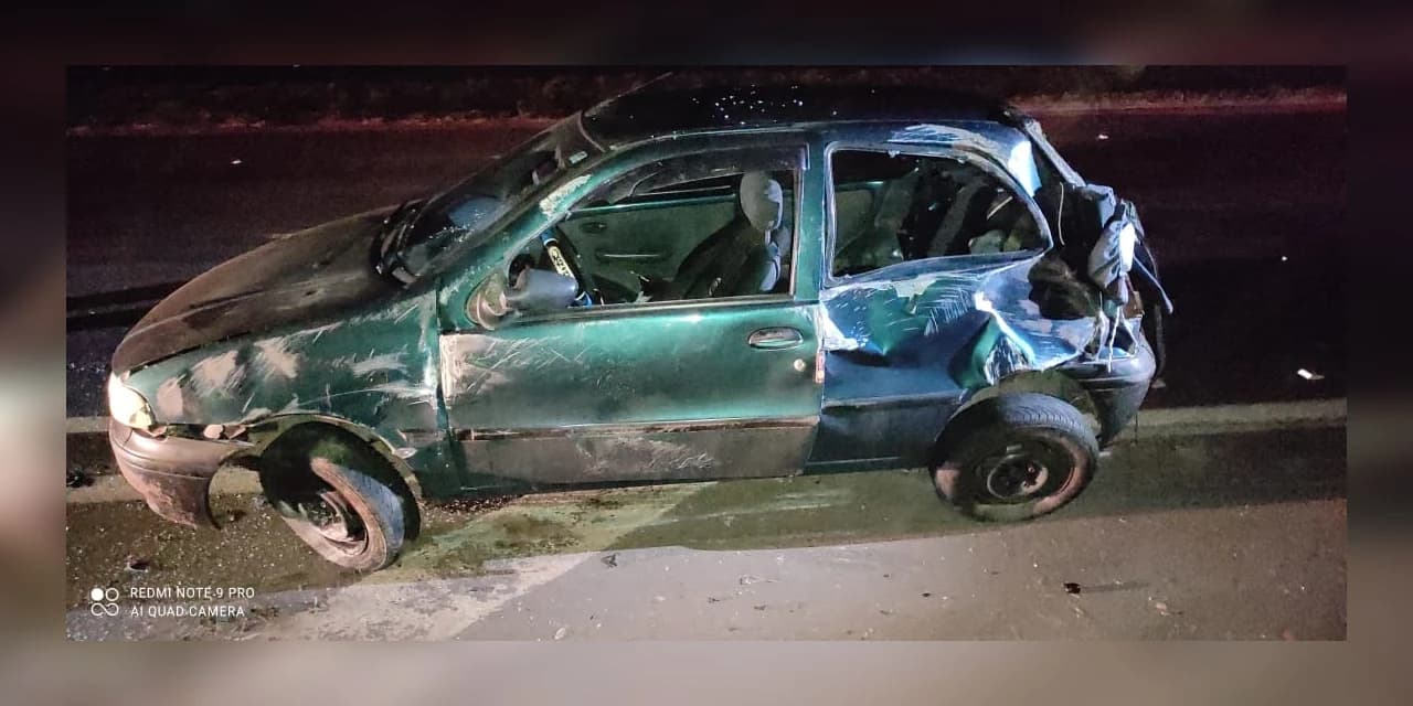 Capotamento deixa dois feridos na PR 151, em Ponta Grossa
