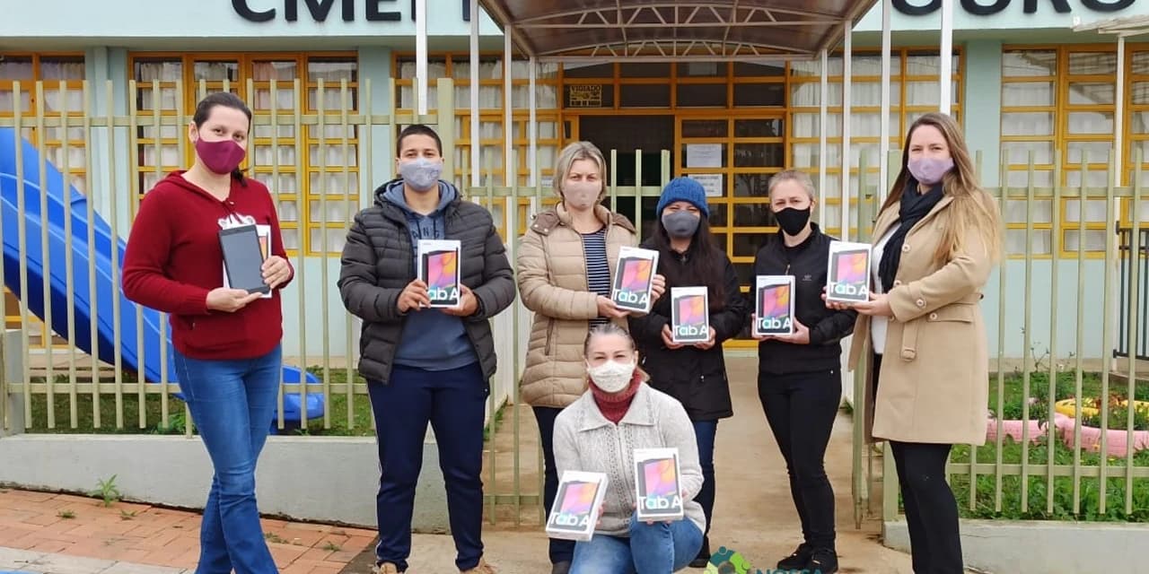 TV NOSSA GENTE: Em Guamiranga Educação entrega tablets aos professores do município