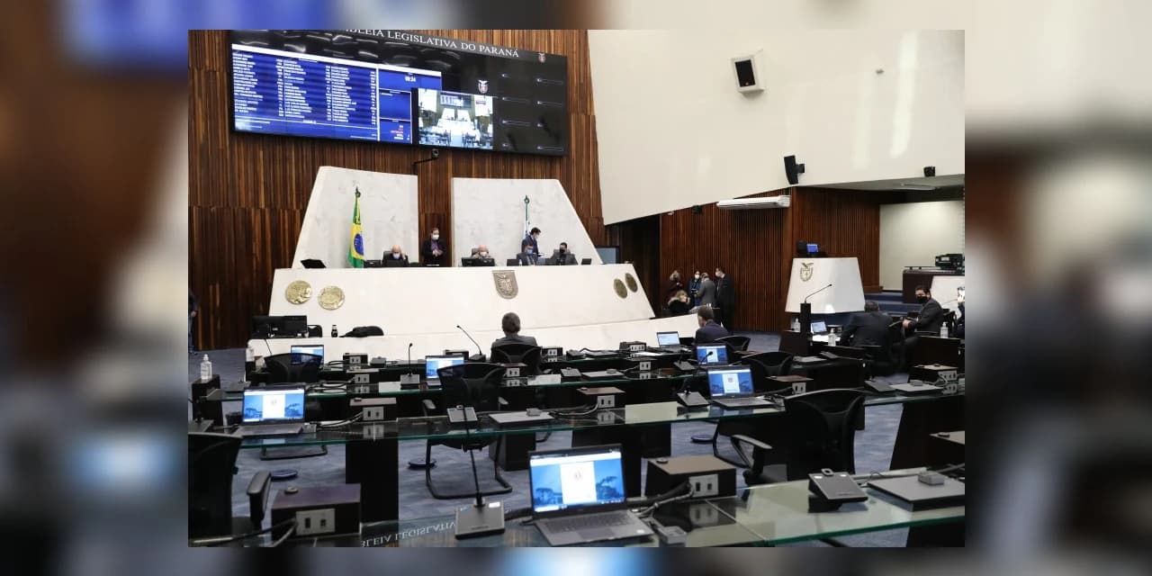 Divulgação de lista de espera do SUS no Paraná é aprovada na Assembleia