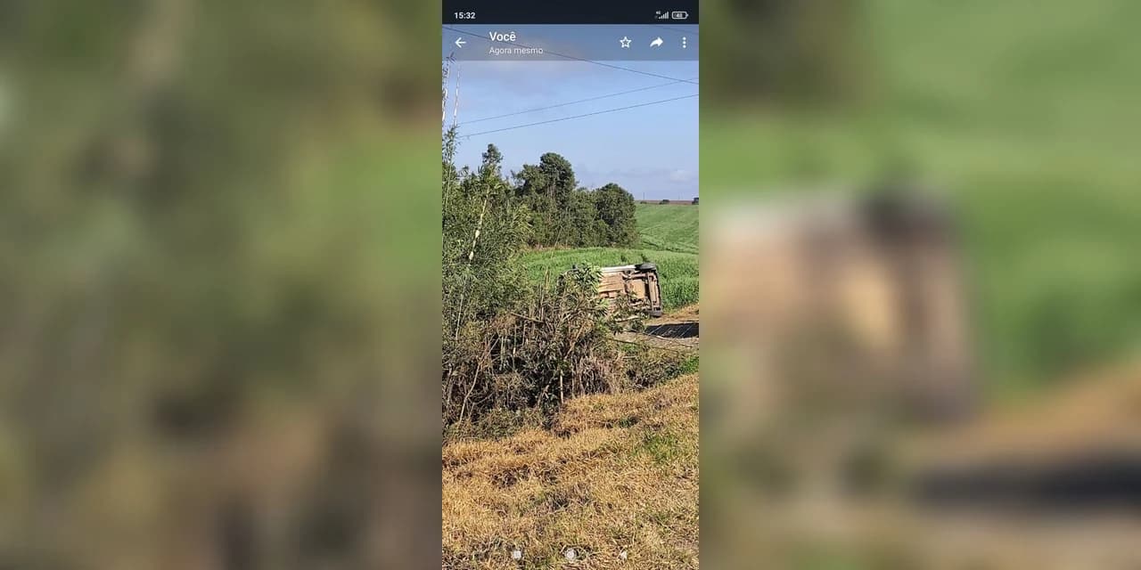 Capotamento na PR 438 deixa um ferido, em Ponta Grossa