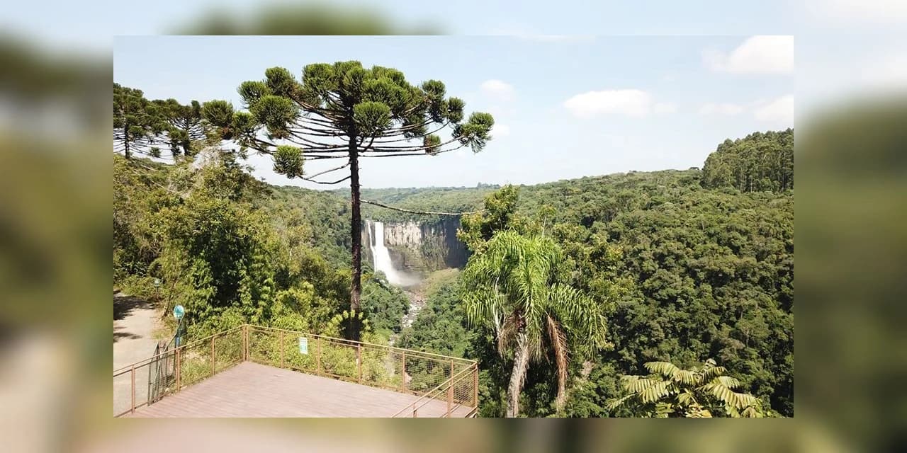 Secretário Márcio Nunes visita Prudentópolis e entrega Plano de Manejo do Salto São João