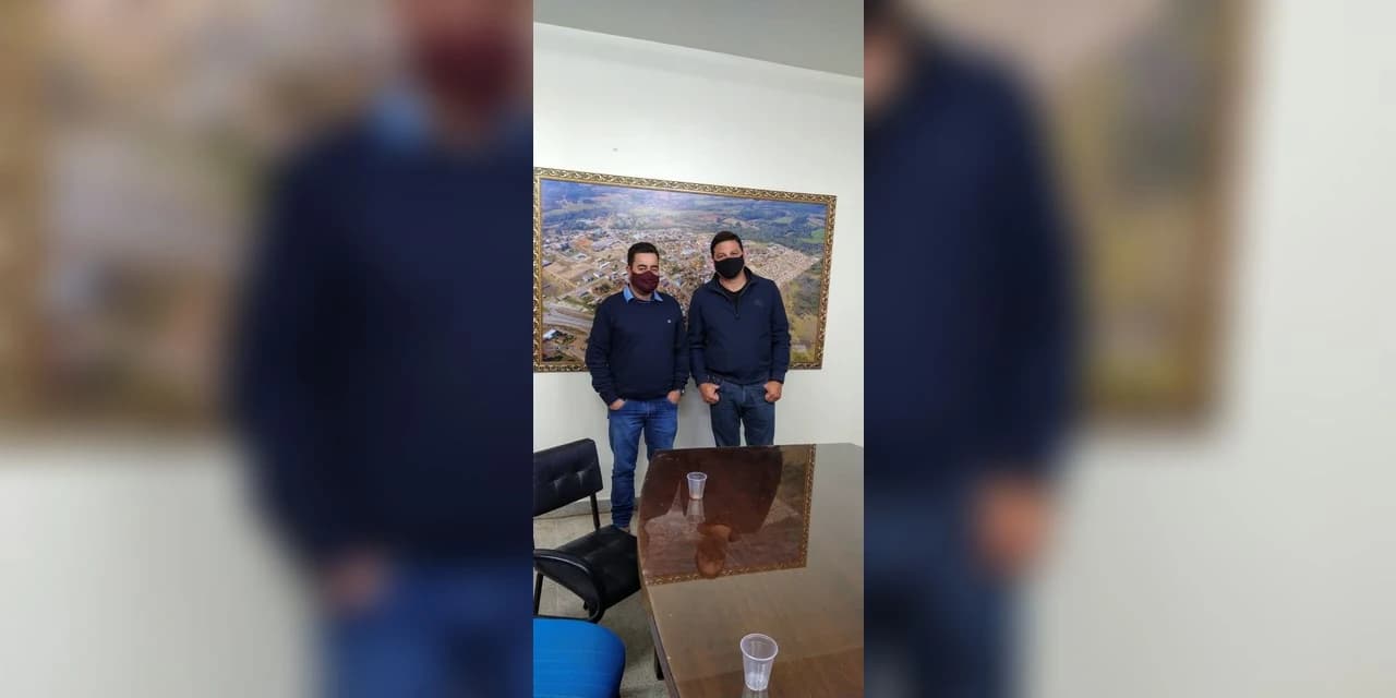 Sandro Alex, ao lado do prefeito Marcelo Leite, anuncia liberação de recursos para Guamiranga