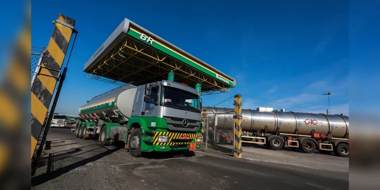 Petrobras anuncia novo aumento da gasolina e do diesel nas refinarias