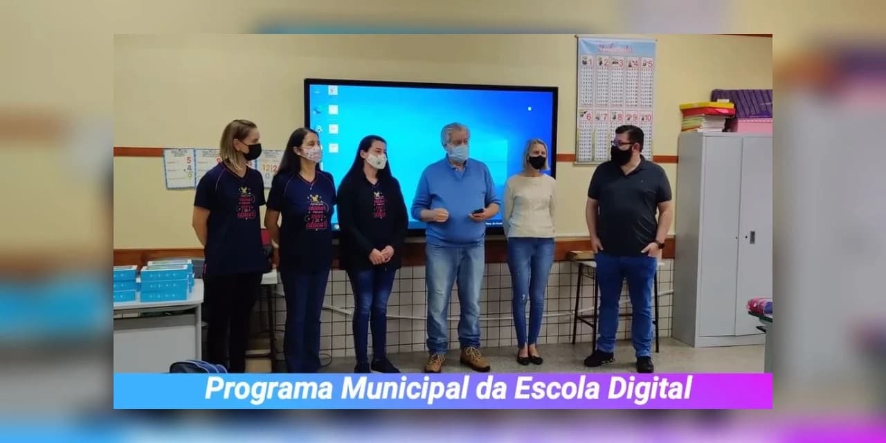 Ivaí investe mais de R$ 1 milhão e implanta escola digital