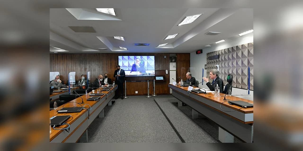 Senadores pressionam ministro para redução de tarifas da energia elétrica