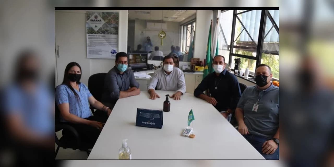 Prefeito Marcelo Leite visita SEDU e entrega demandas ao diretor Lúcio Tasso