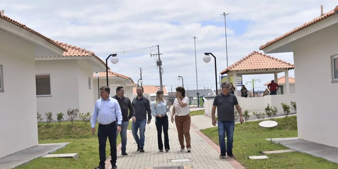 TV NOSSA GENTE: Deputada Cristina Silvestri parabeniza o governador Ratinho Junior pela obra do condomínio do idoso em Prudentópolis. Assista !